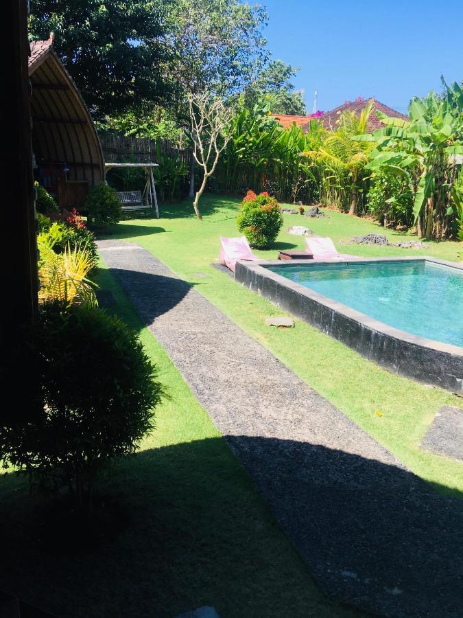 Pondok Sari Homestay Ungasan  Exterior photo