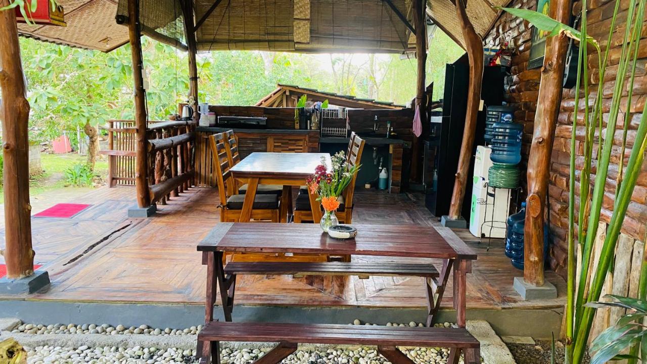 Pondok Sari Homestay Ungasan  Exterior photo